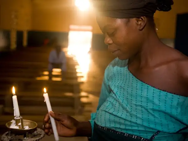 Give to a Candlelight Fund